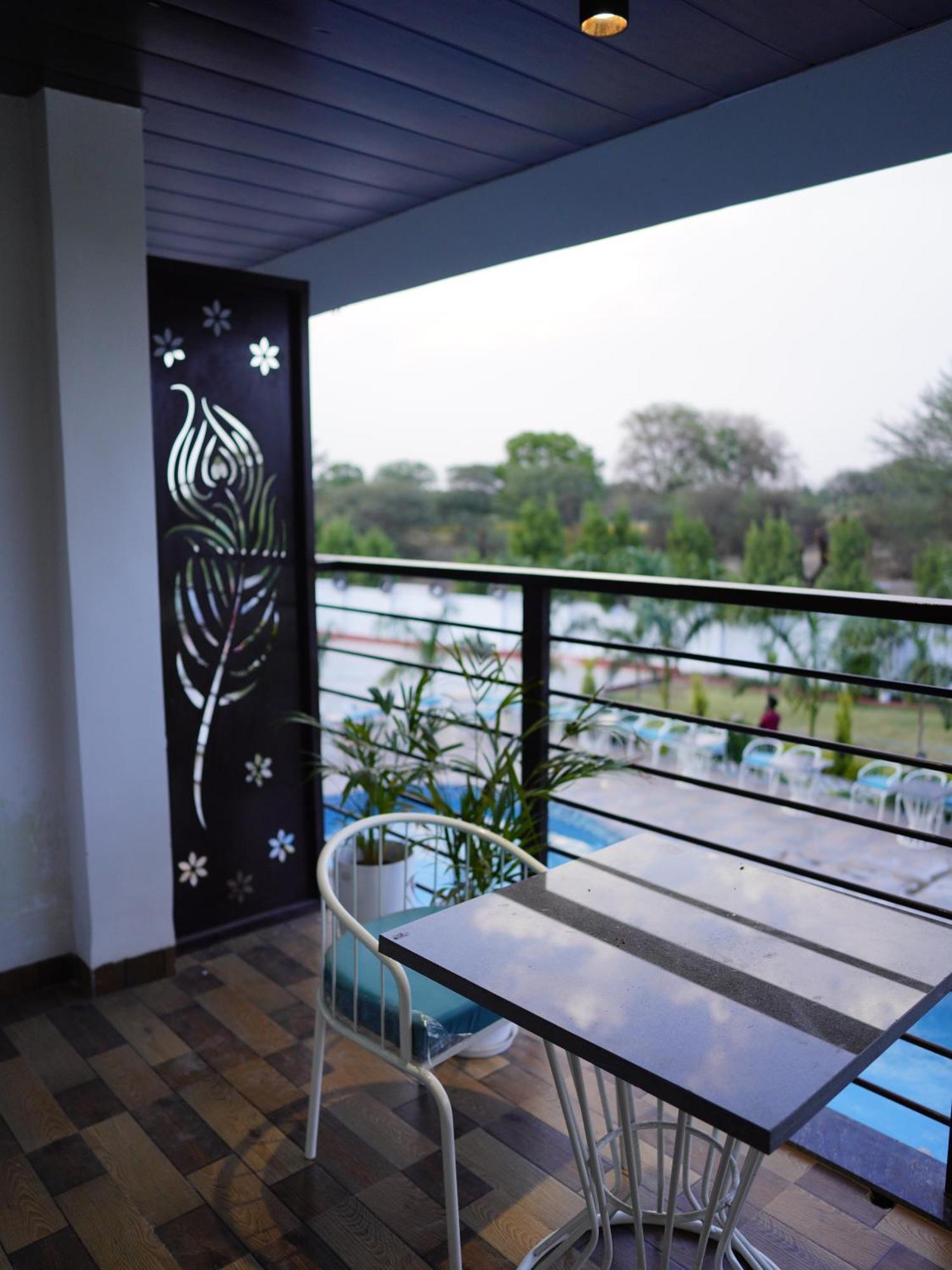 Fun O Farm Luxury Farm Villa Indore Bagian luar foto